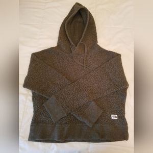 North Face Sherpa Pull Over